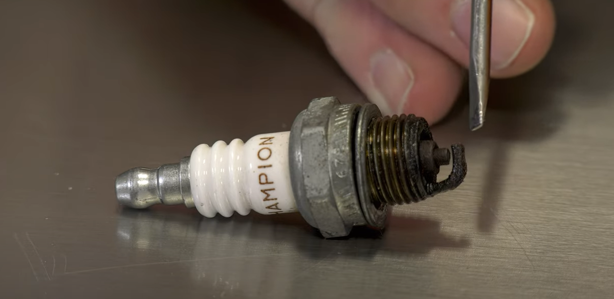 How to Fix Your Trimmer: Bad Spark Plug