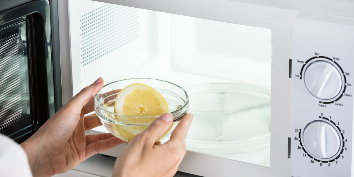 Things You Shouldn't' Microwave: Cleaning Tip