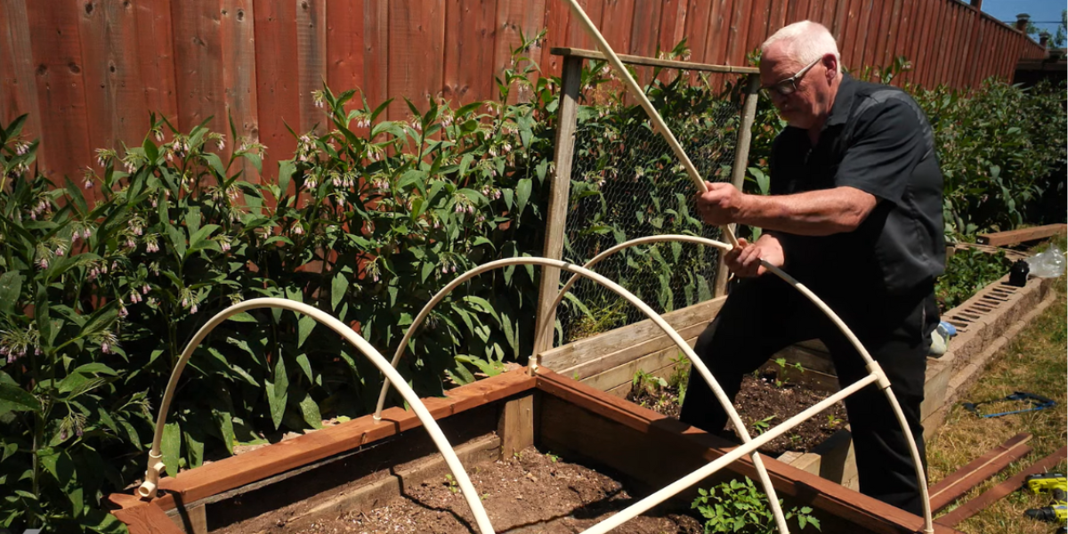 Picture of a hoop house cross rails