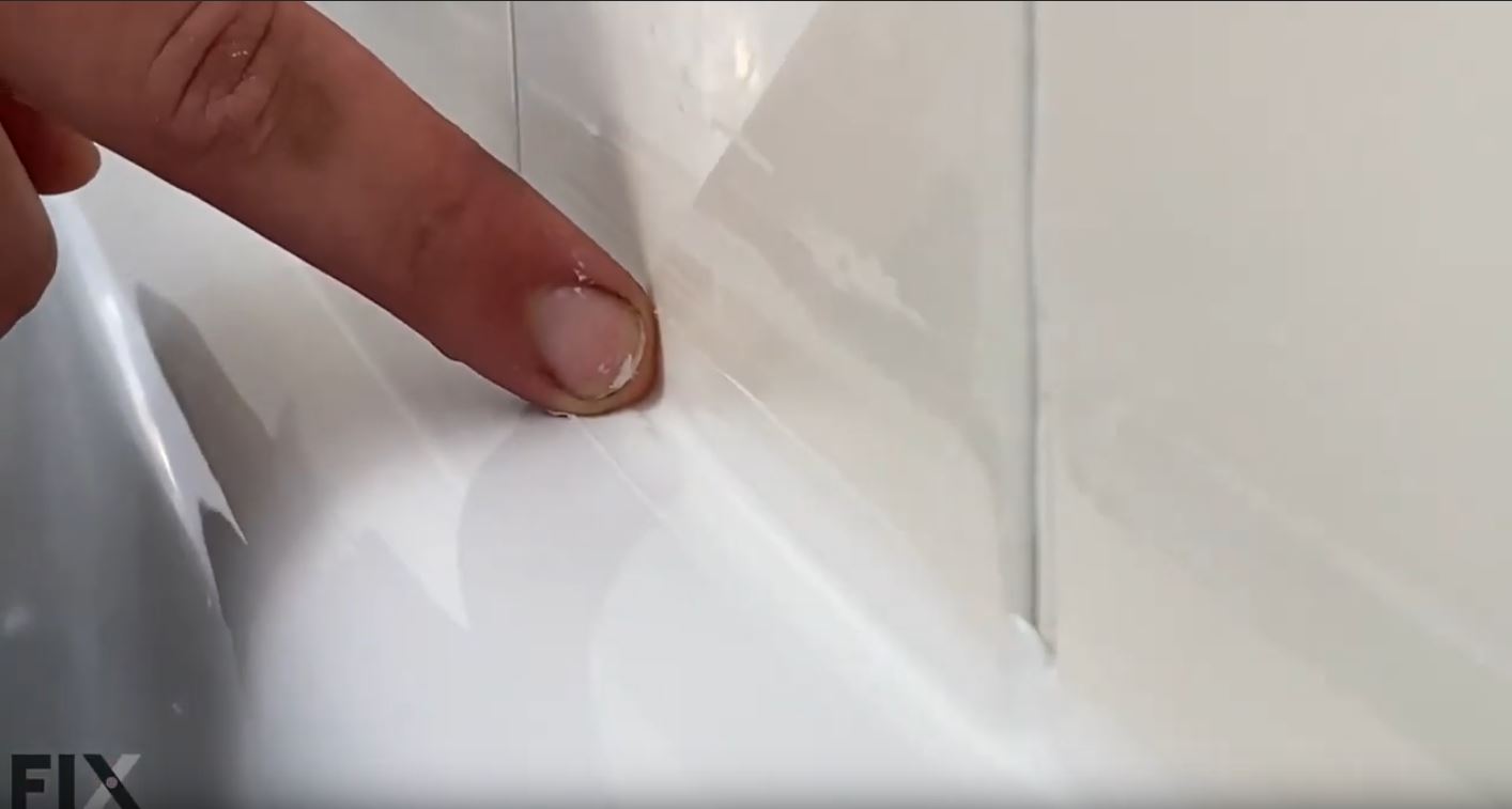 How To Caulk A Shower: Smoothing