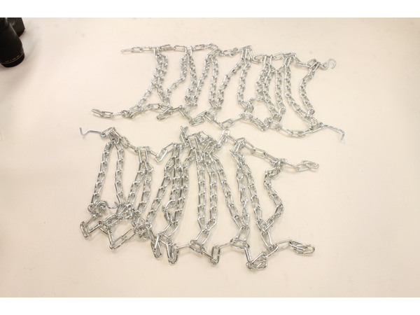 16526313-1-M-Husky-OEM-390-139-Tire Chains