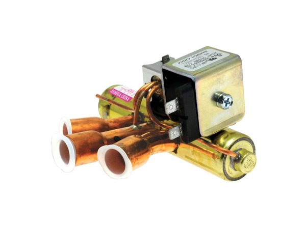 18309640-1-M-Ruud-61-102498-04-Reversing Valve - See Note 2